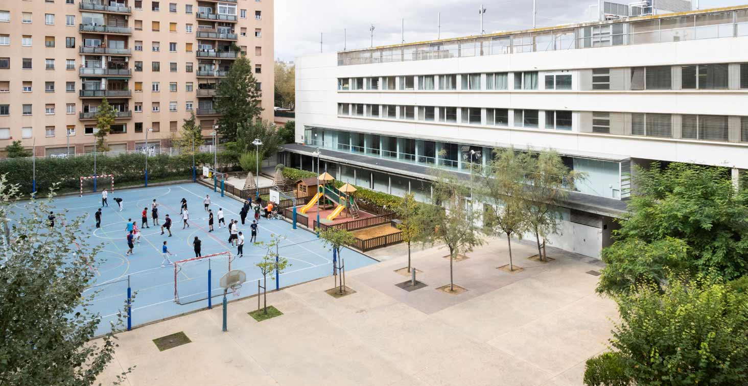 CE-Montseny-Trobar-Escola-pati-exterior-8